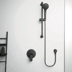 Ideal Standard Idealrain - Aansluitbocht, Zwart BC808XG -Douche Uitrusting de3608a61b6991feb0c53ee8